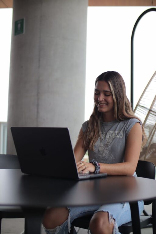 Cómo aprender idiomas nuevos usando recursos digitales y disfrutar del proceso